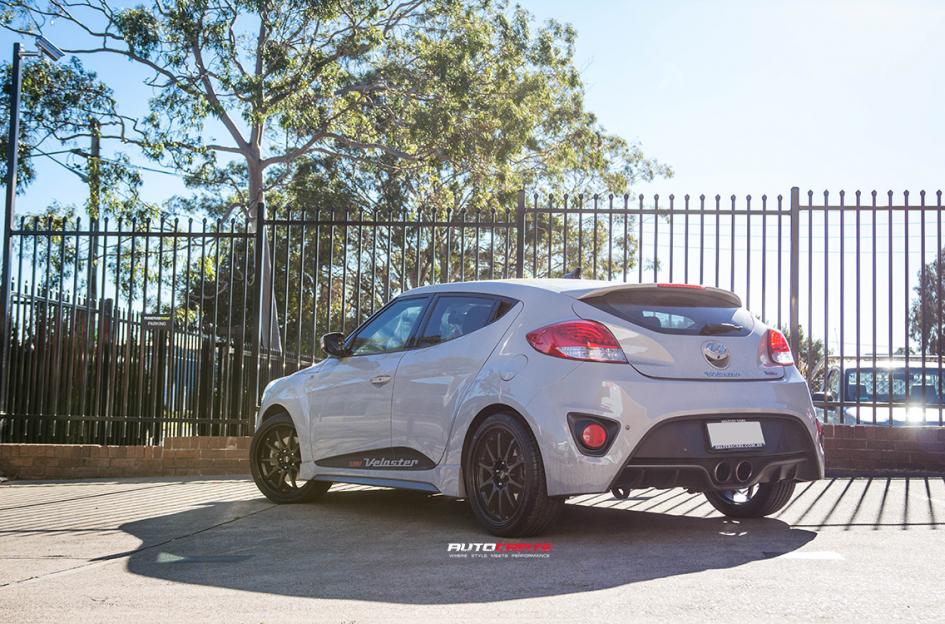 HYUNDAI VELOSTER ROTATE MATTE BLACK 
